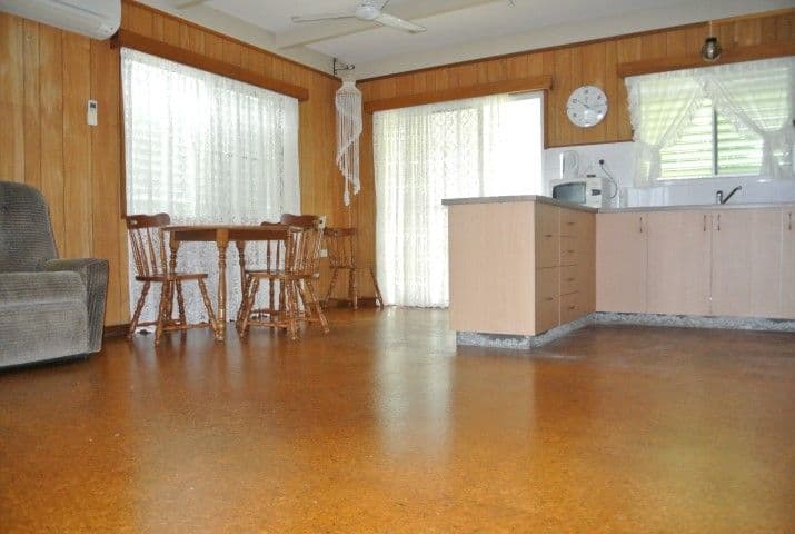 25 Holland Street, WONGALING BEACH QLD 4852, Wongaling Beach - Thumbnail 2