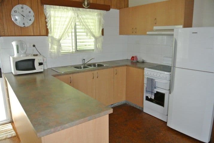 25 Holland Street, WONGALING BEACH QLD 4852, Wongaling Beach - Thumbnail 3