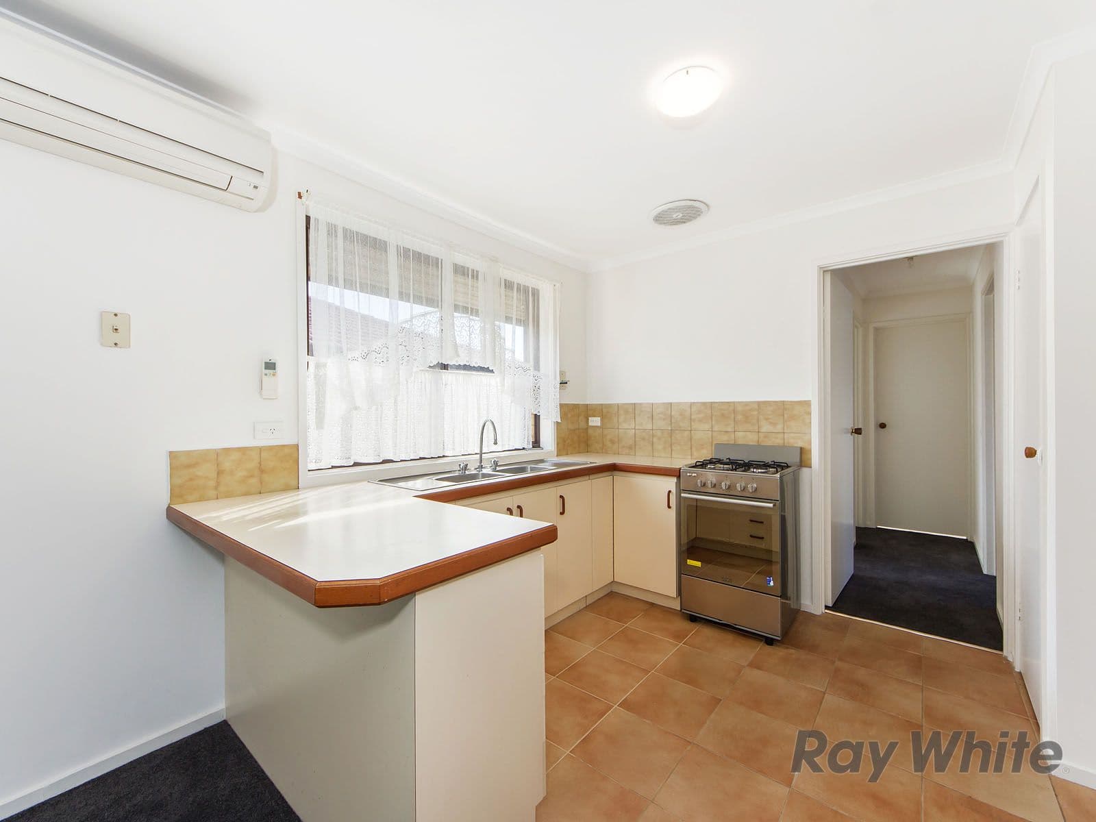 24 Unicorn Way, Kings Park VIC 3021, Kings Park - Thumbnail 3