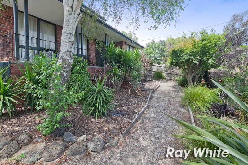 63 Washington Drive, Frankston VIC 3199, Frankston - Thumbnail 2
