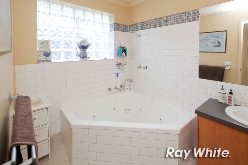 63 Washington Drive, Frankston VIC 3199, Frankston - Thumbnail 7