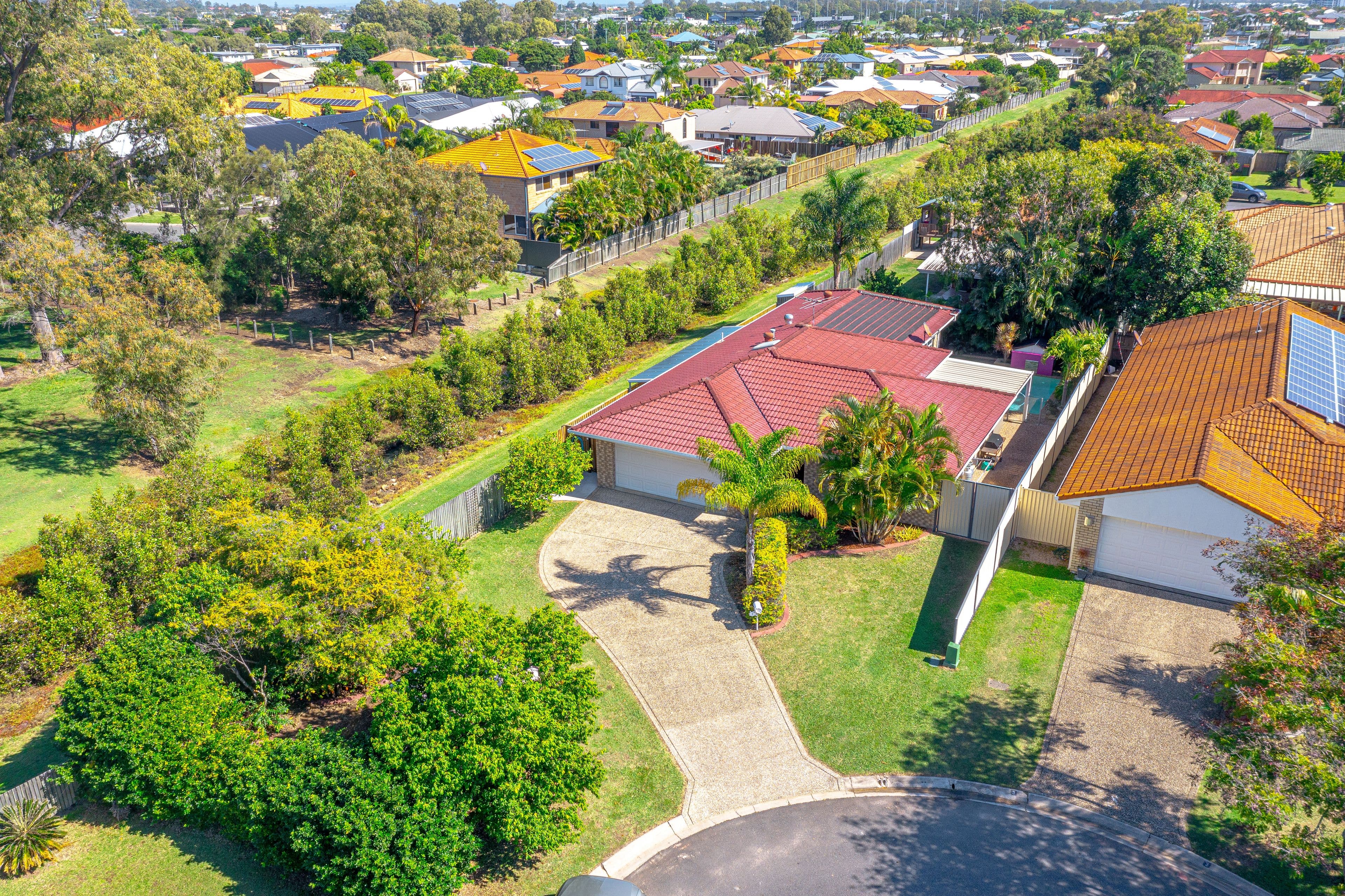 1 Robert Close, Redcliffe QLD 4020, Redcliffe - Thumbnail 2