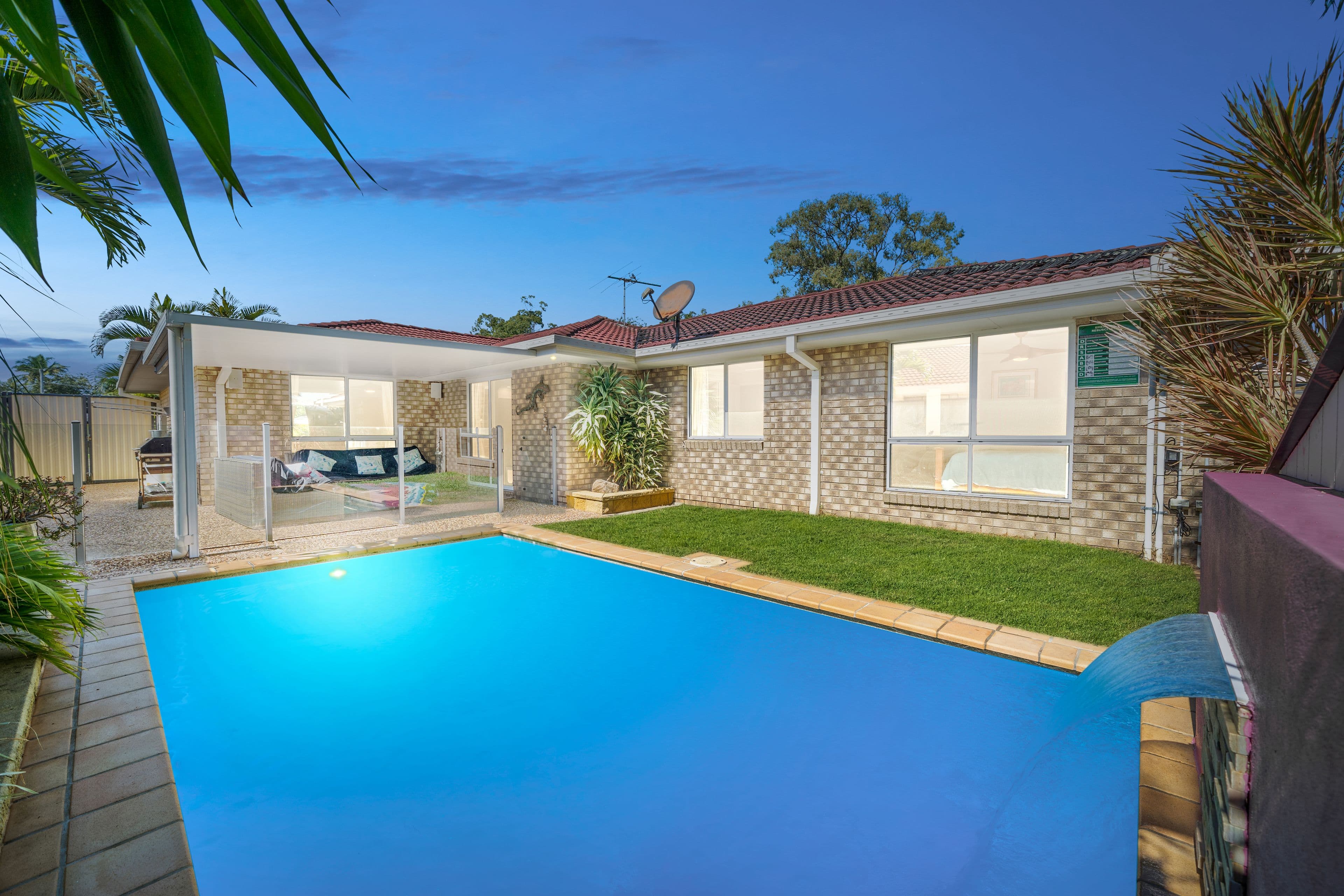 1 Robert Close, Redcliffe QLD 4020, Redcliffe - Thumbnail 4