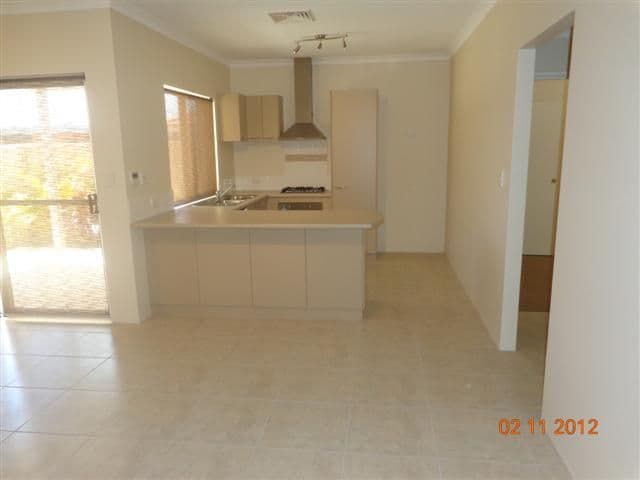 18 Flynn Street, CANNING VALE WA 6155, Canning Vale - Thumbnail 3