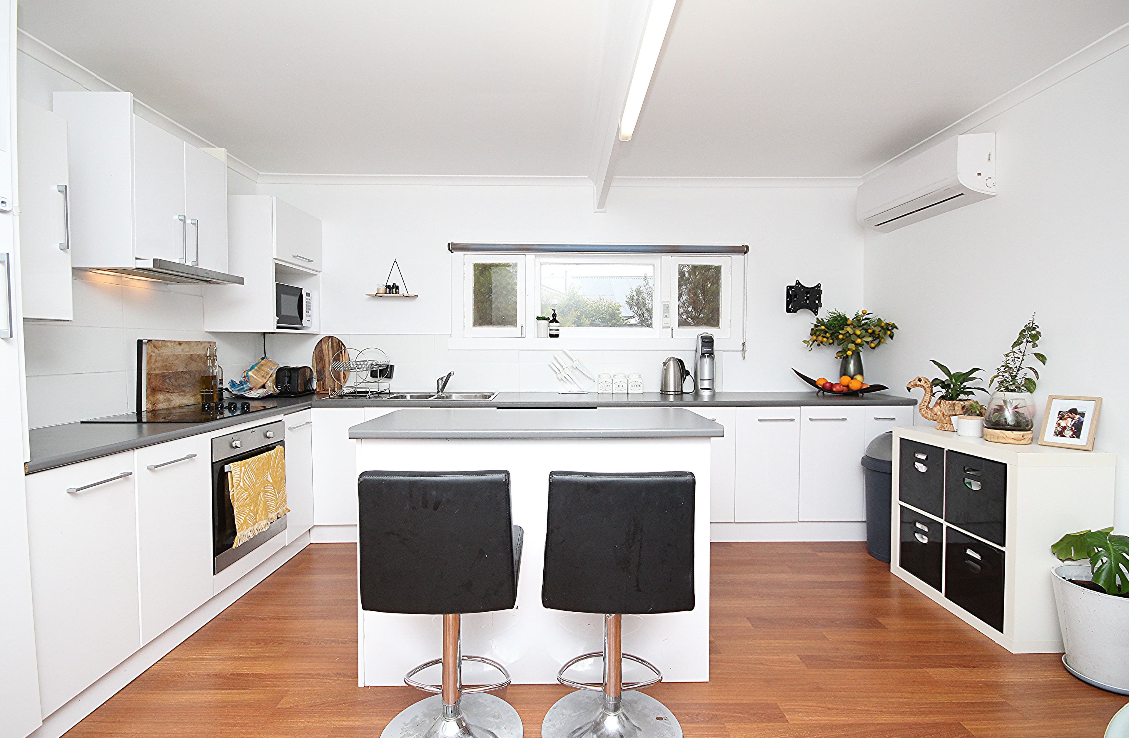 9 Tena Avenue, Horsham VIC 3400, Horsham - Thumbnail 2