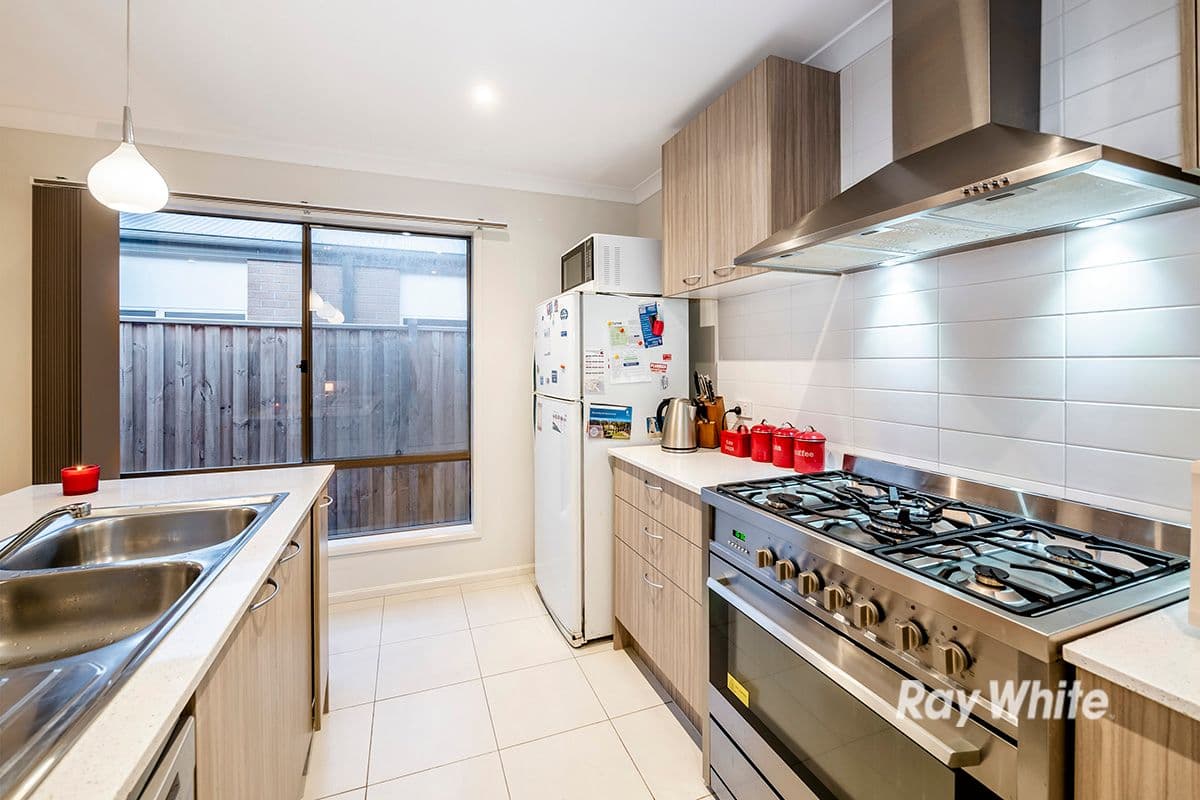 24 Boonwurrung Street, Cranbourne East VIC 3977, Cranbourne East - Thumbnail 7