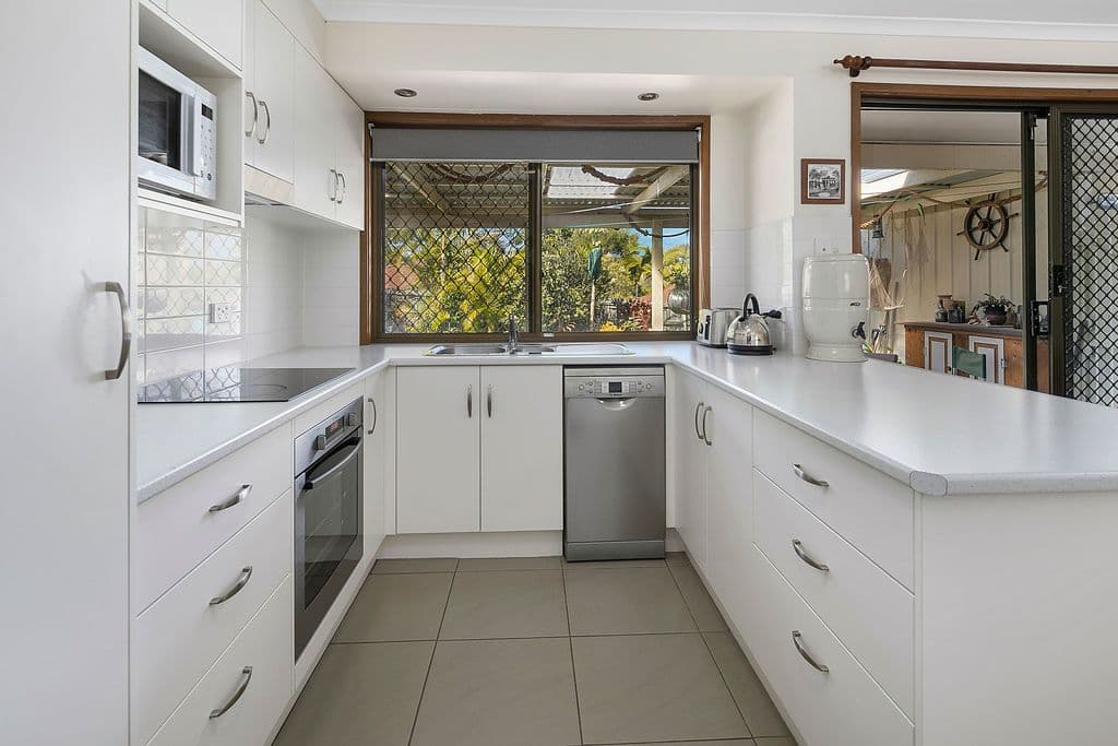 111 Crotona Road East, Alexandra Hills QLD 4161, Alexandra Hills - Thumbnail 4