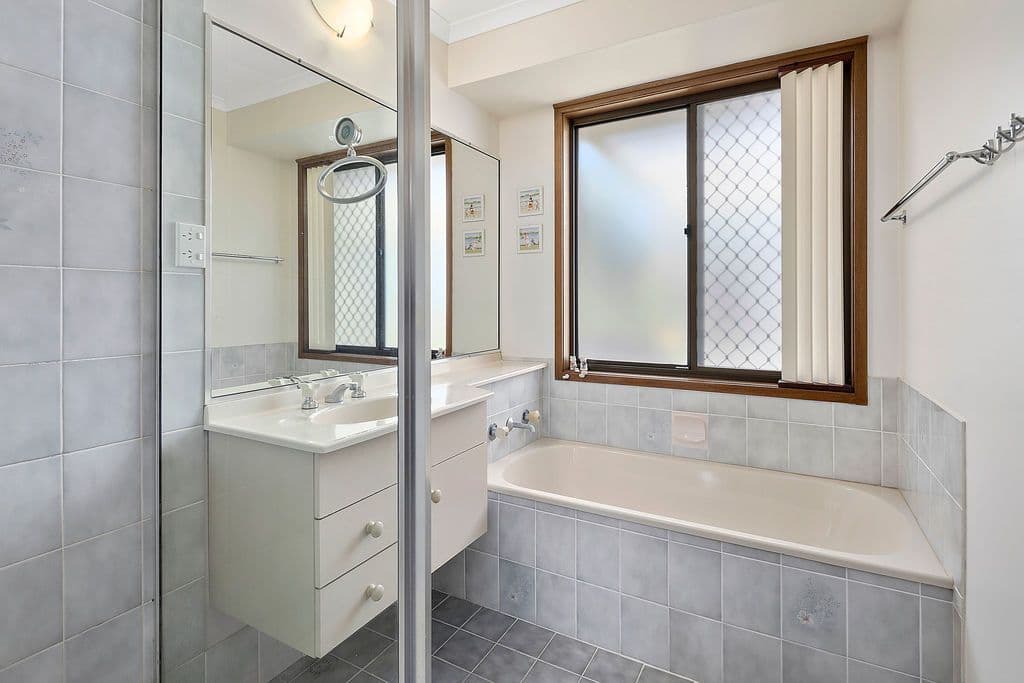 111 Crotona Road East, Alexandra Hills QLD 4161, Alexandra Hills - Thumbnail 5