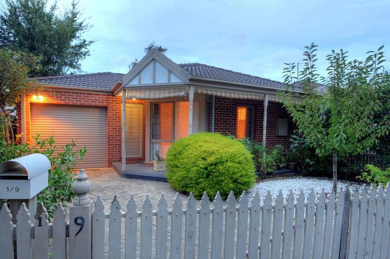 9  Belle Crescent, MORDIALLOC VIC 3195, Mordialloc - Image 1