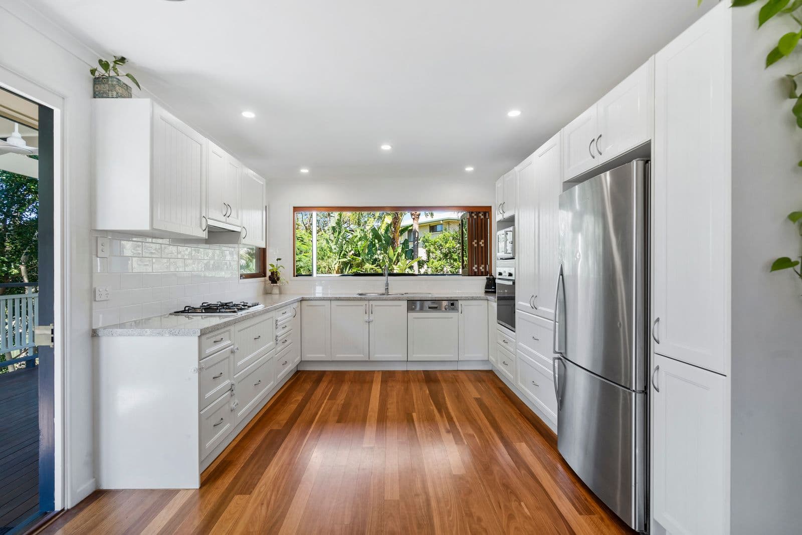 196 Hyde Road, Yeronga QLD 4104, Yeronga - Thumbnail 5