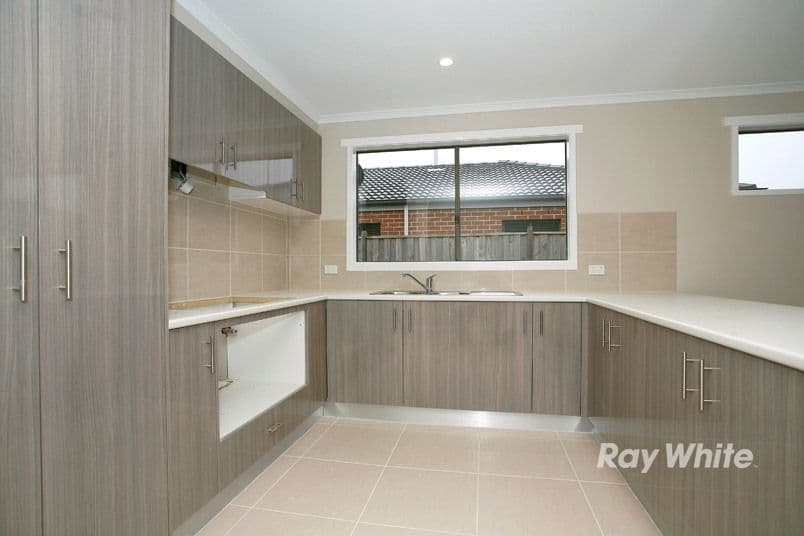 42 Alarah Boulevard, Cranbourne West VIC 3977, Cranbourne West - Thumbnail 2