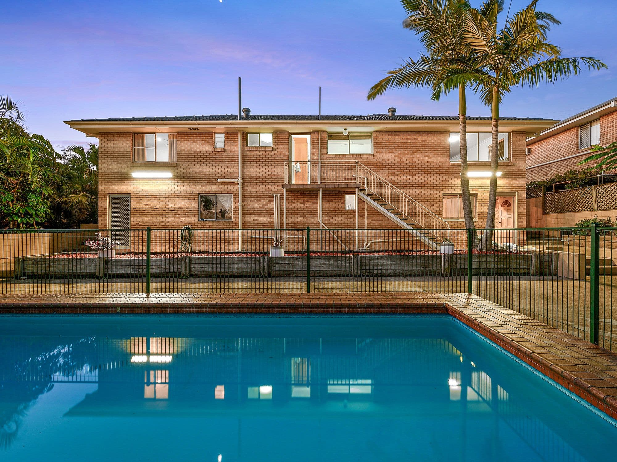 8 Lorinya Street, Mansfield QLD 4122, Mansfield - Thumbnail 2