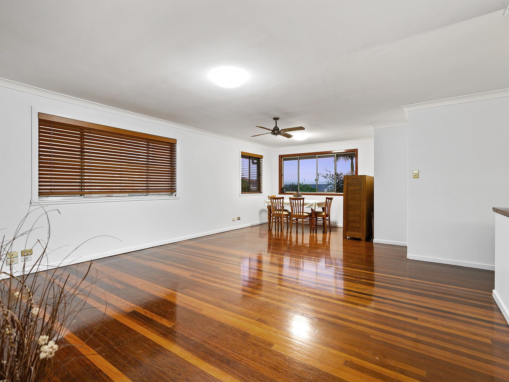 8 Lorinya Street, Mansfield QLD 4122, Mansfield - Thumbnail 5