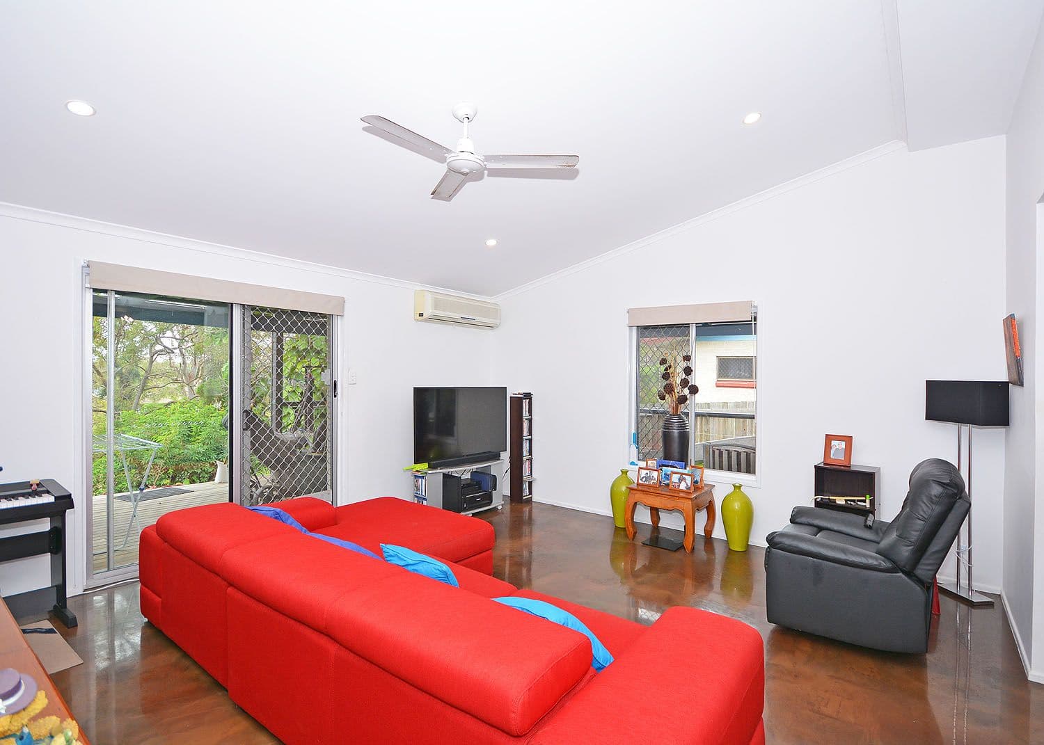 384 Torquay Terrace, Torquay QLD 4655, Torquay - Thumbnail 5