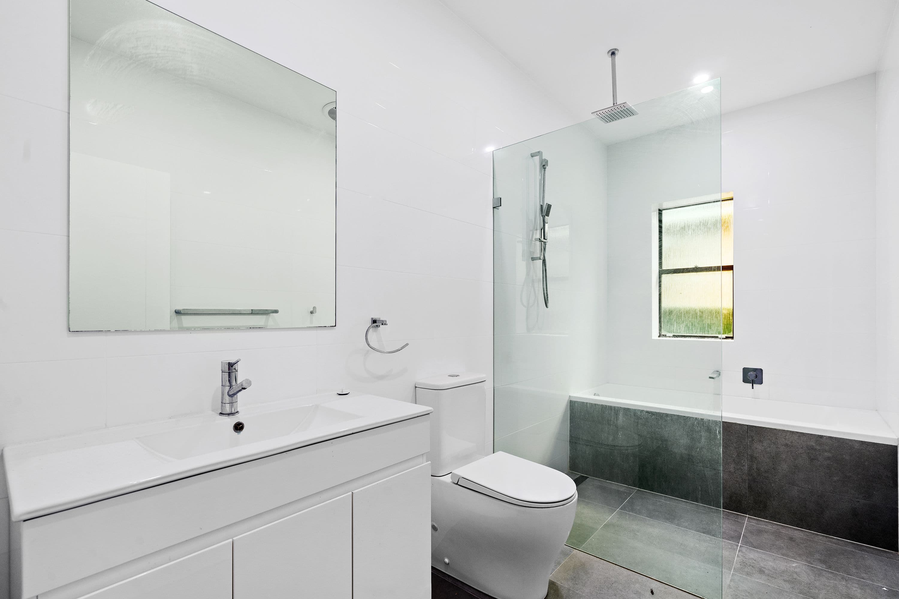 5 Warren Parade, Punchbowl NSW 2196, Punchbowl - Thumbnail 5