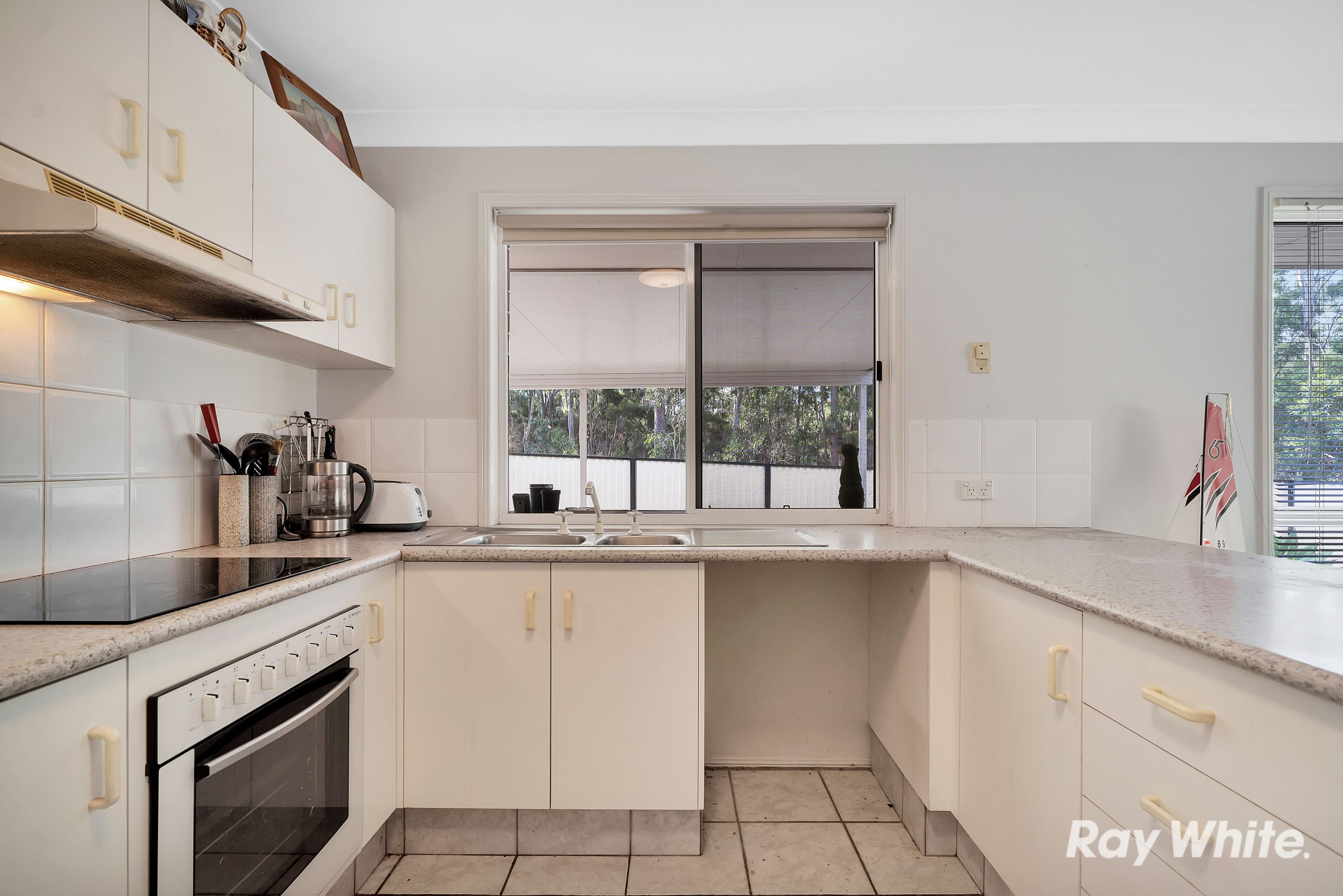 27 Lake Amaroo Court, Logan Reserve QLD 4133, Logan Reserve - Thumbnail 4