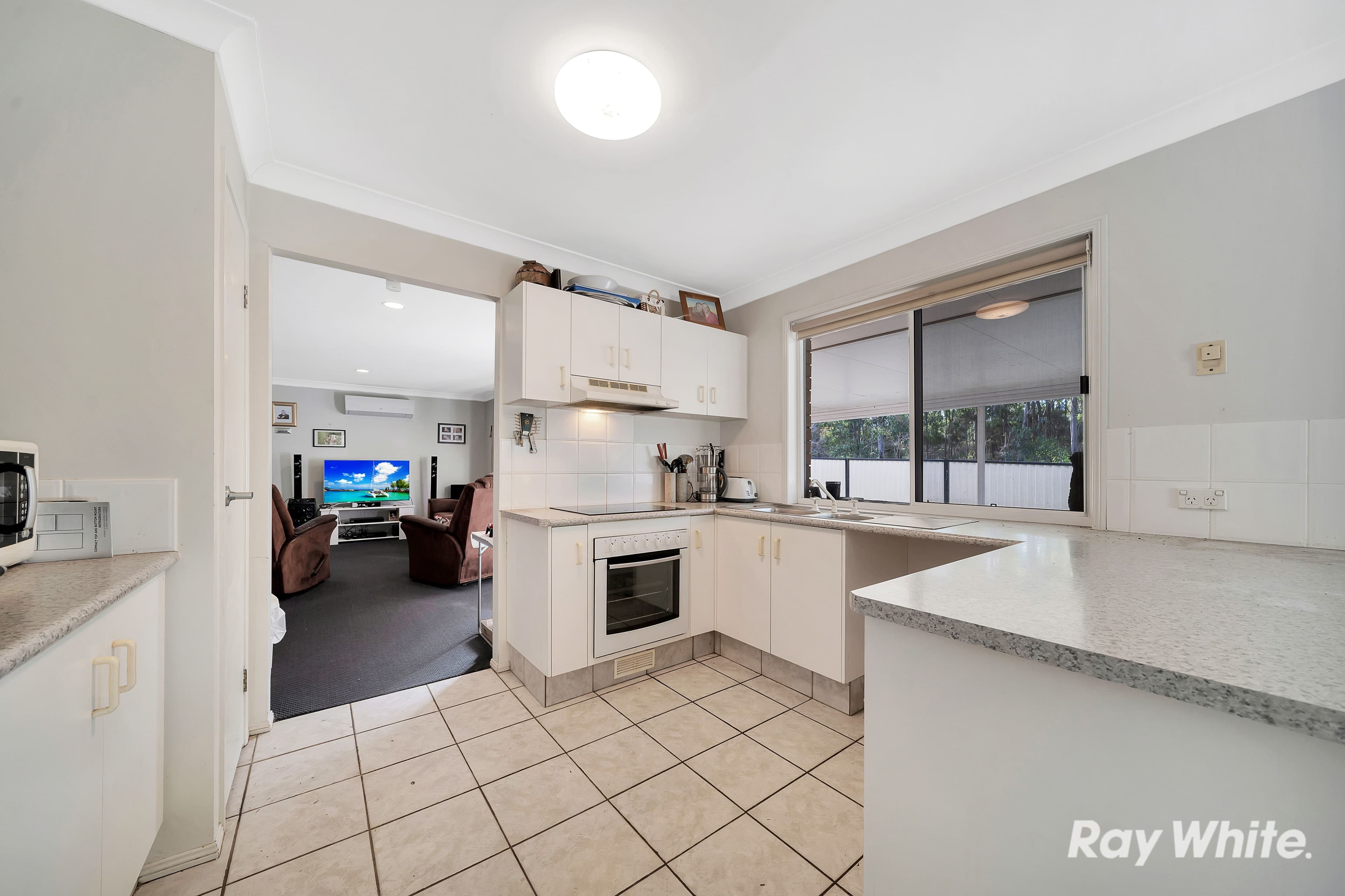 27 Lake Amaroo Court, Logan Reserve QLD 4133, Logan Reserve - Thumbnail 5