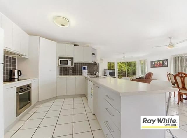 28 Killarney Court, ORMEAU QLD 4208, Ormeau - Thumbnail 3