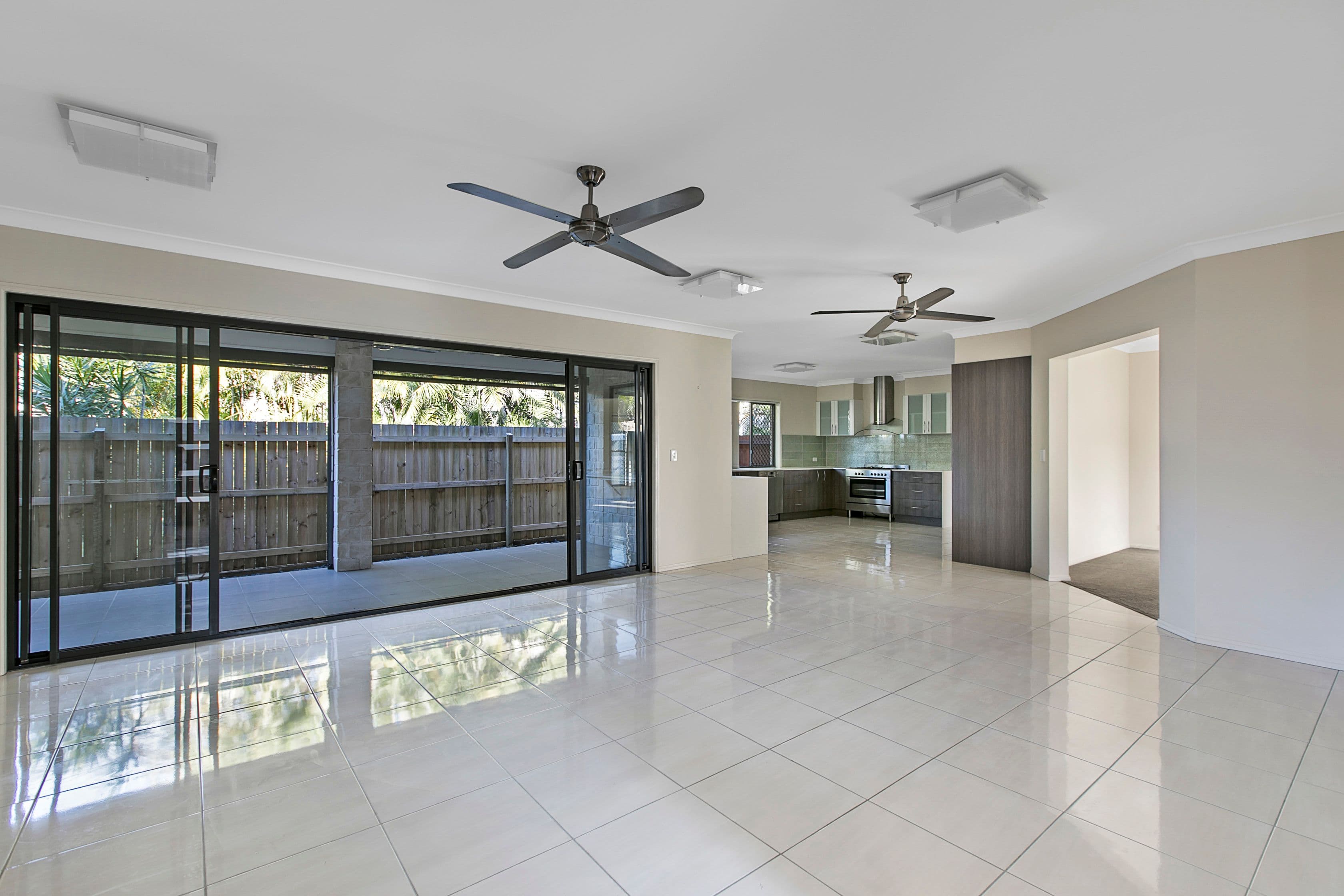 76 MacDonald Street, Lota QLD 4179, Lota - Thumbnail 2