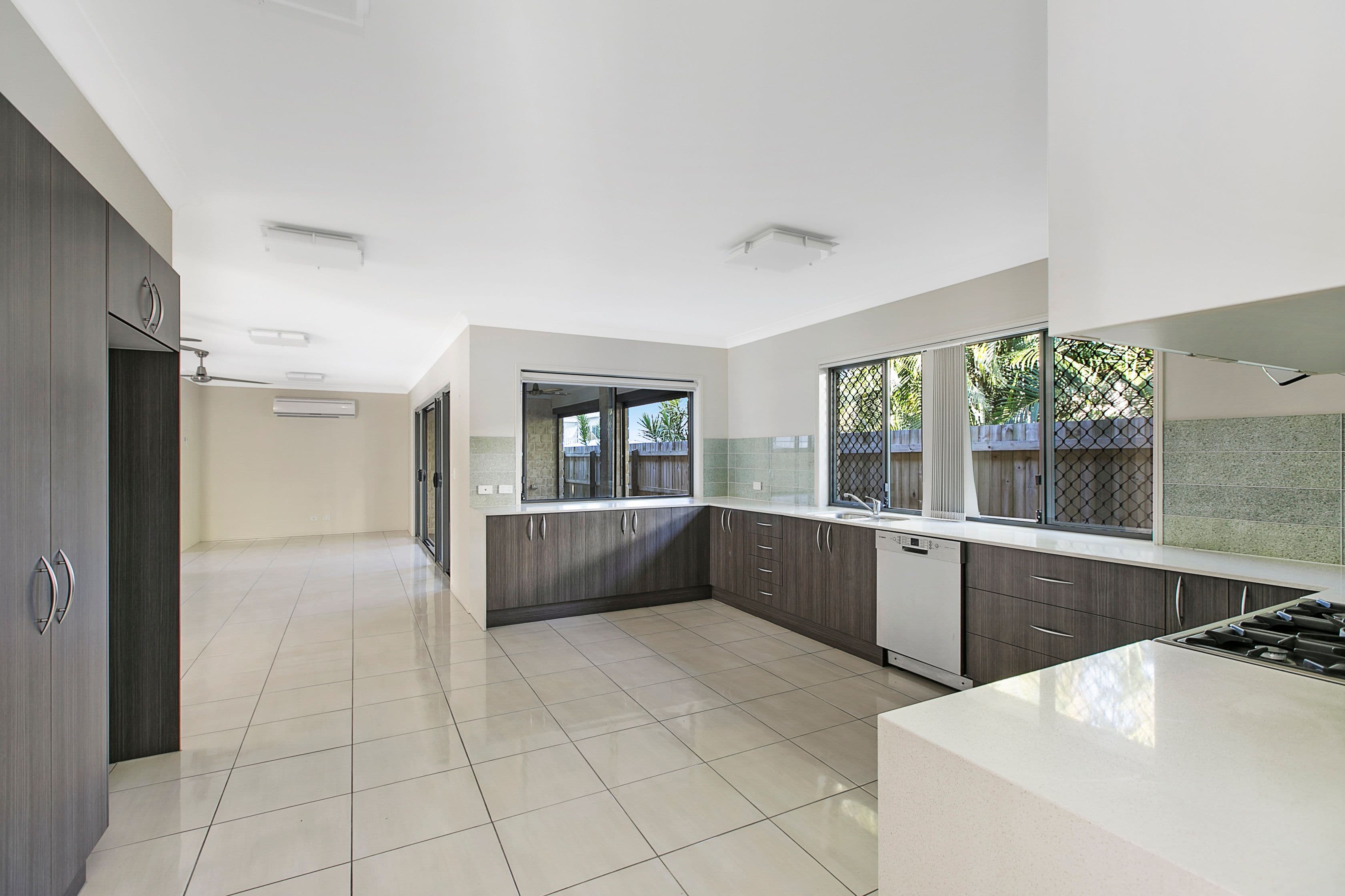 76 MacDonald Street, Lota QLD 4179, Lota - Thumbnail 3