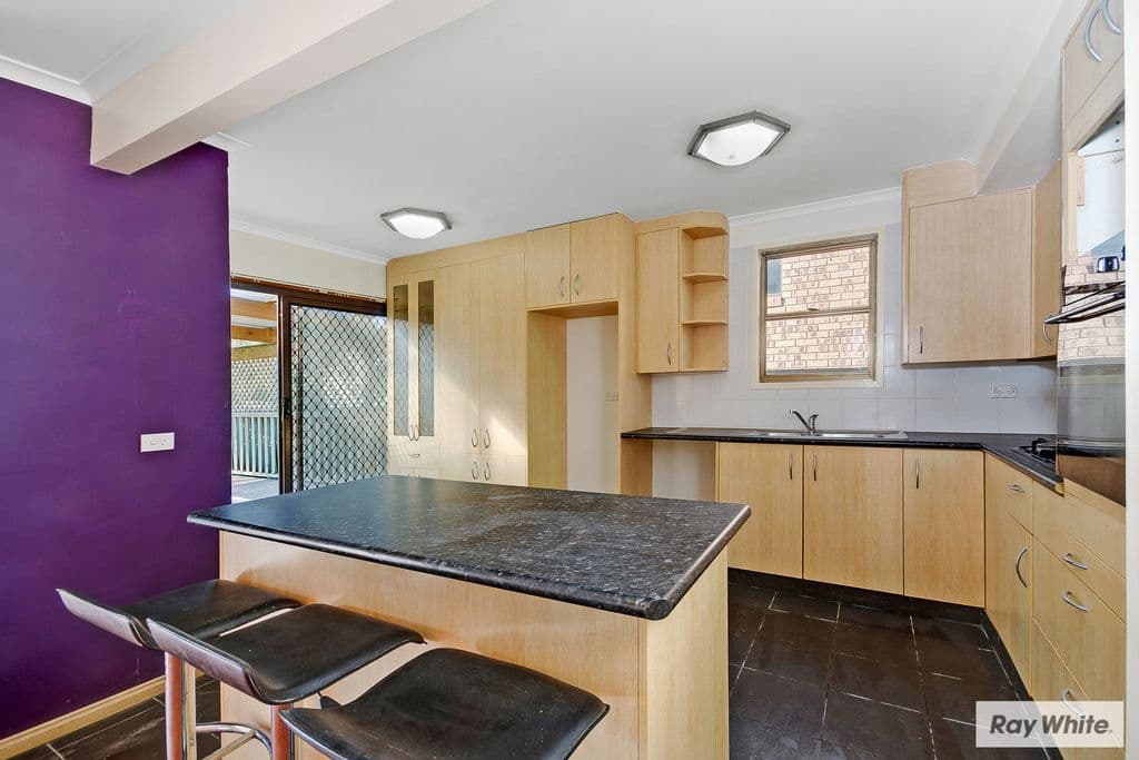 15 Sarsfield Street, Shepparton, Shepparton - Thumbnail 2