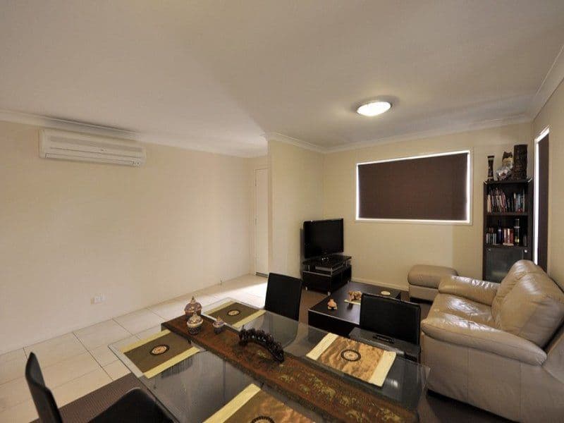 8 Gatfield Street, NEWTOWN QLD 4305, Newtown - Thumbnail 2