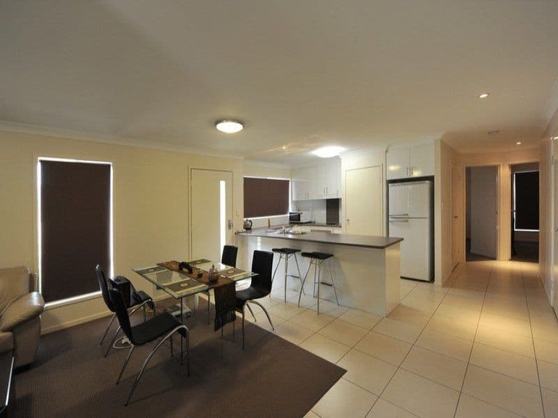 8 Gatfield Street, NEWTOWN QLD 4305, Newtown - Thumbnail 4