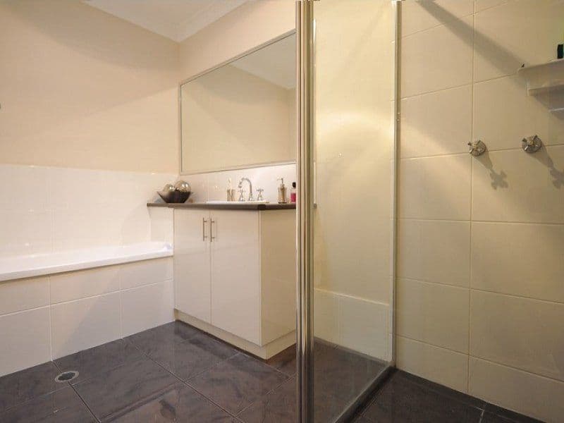 8 Gatfield Street, NEWTOWN QLD 4305, Newtown - Thumbnail 8