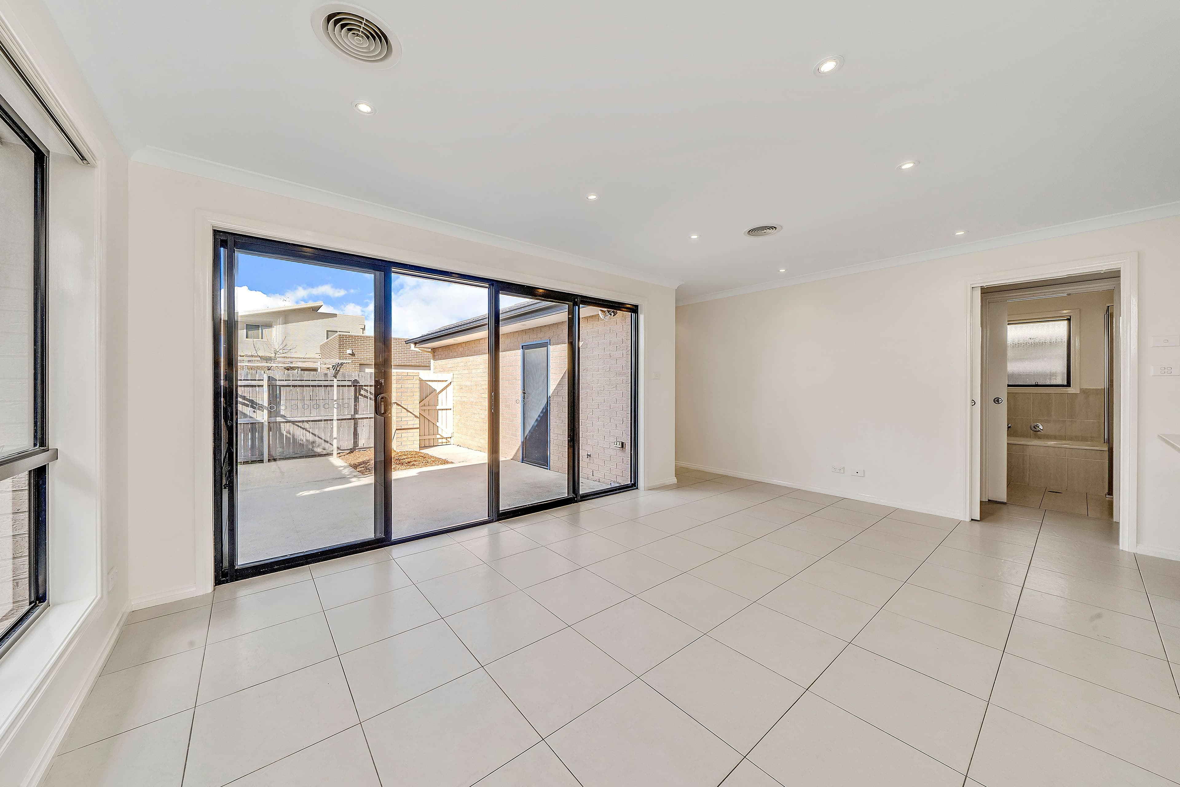 67 Patrick White Circuit, Franklin ACT 2913, Franklin - Thumbnail 7