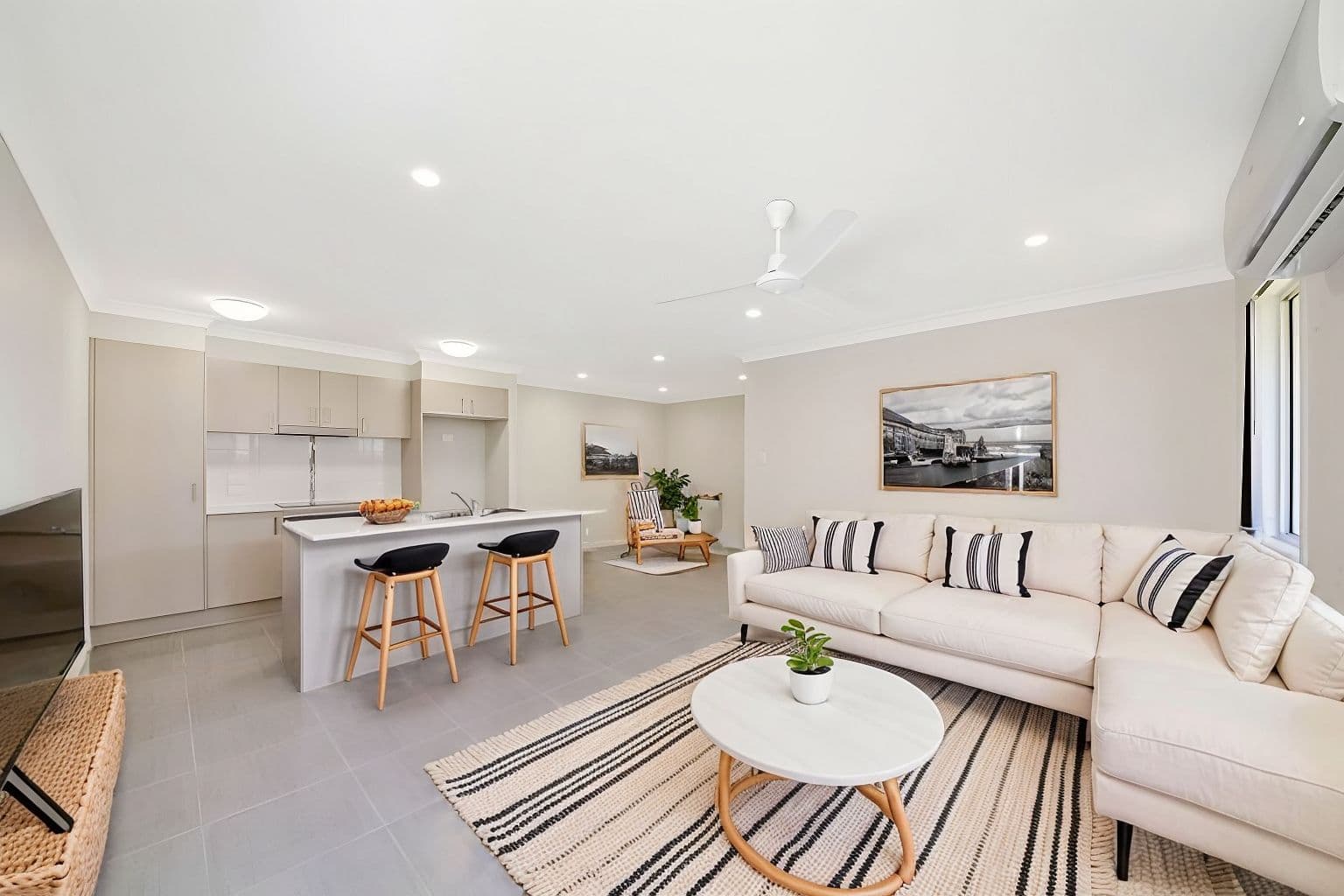 7 Chandon Court, Hillcrest QLD 4118, Hillcrest - Image 1