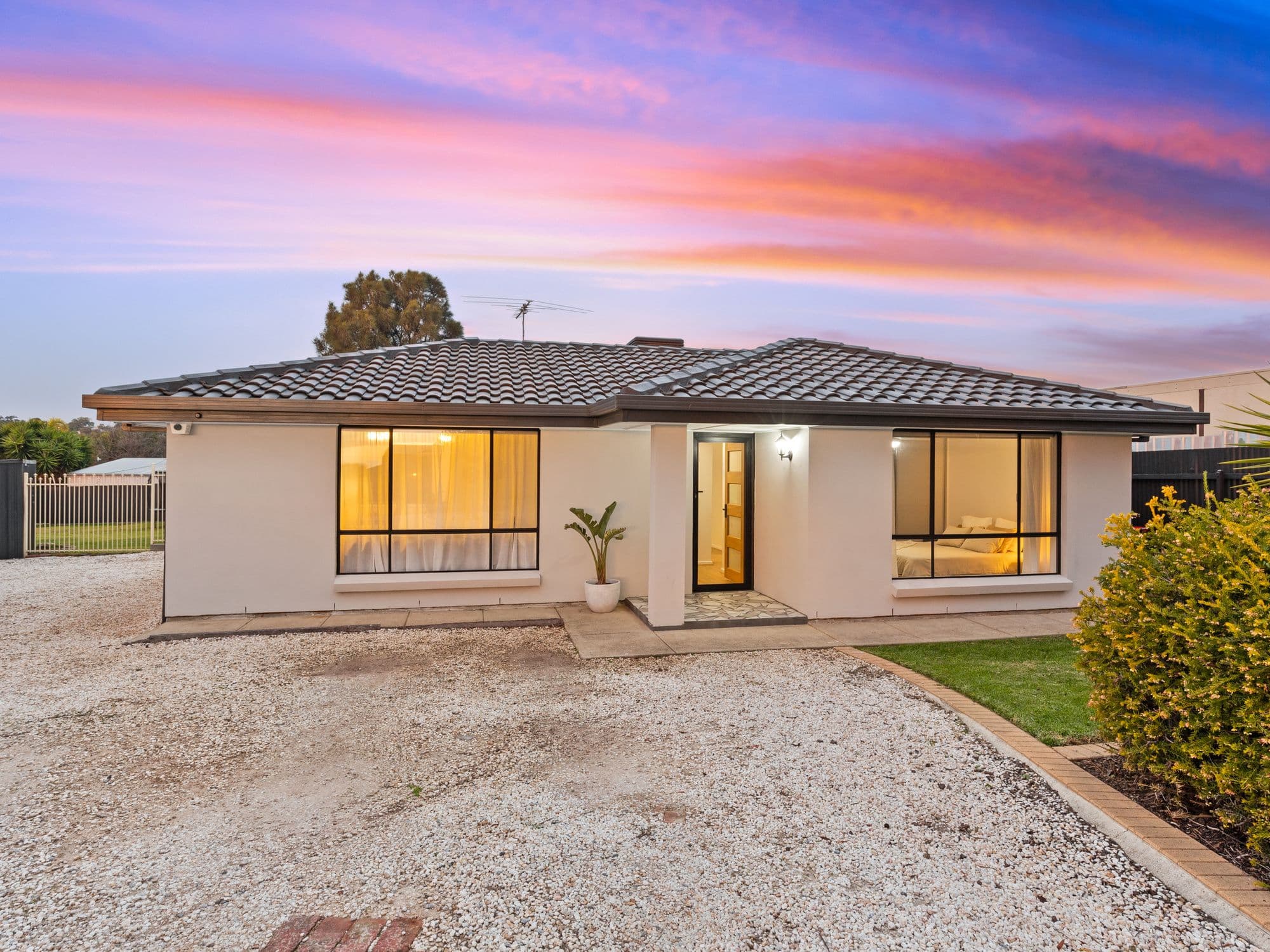 17 Heath Court, Gulfview Heights SA 5096, Gulfview Heights - Image 1