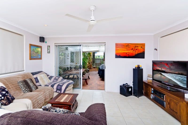 13 Twenty Third Avenue, PALM BEACH QLD 4221, Palm Beach - Thumbnail 3
