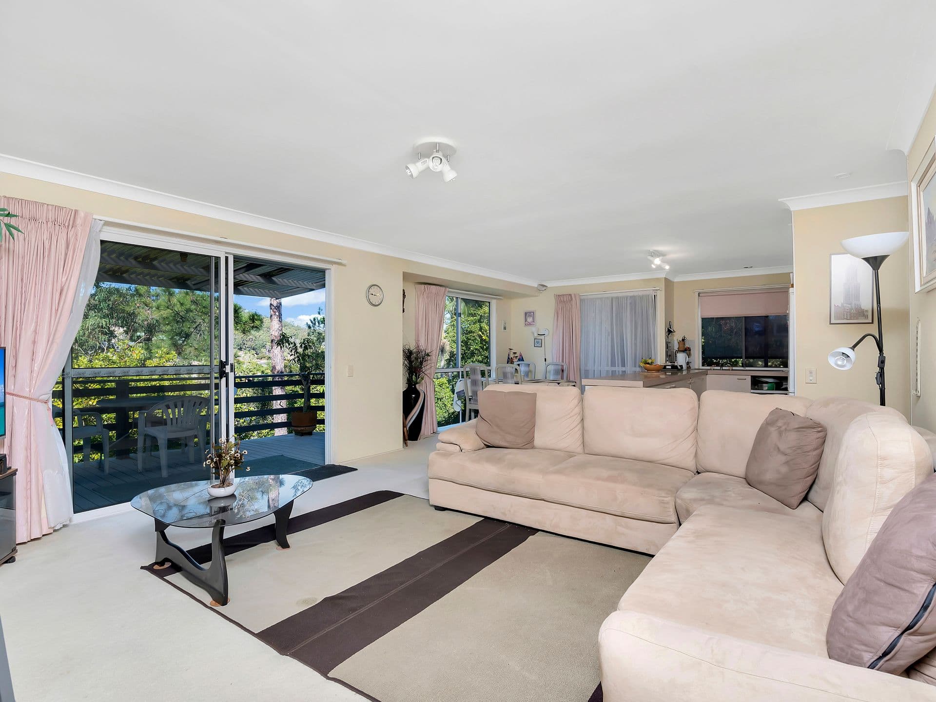 81 Avocado Street, Elanora QLD 4221, Elanora - Thumbnail 2