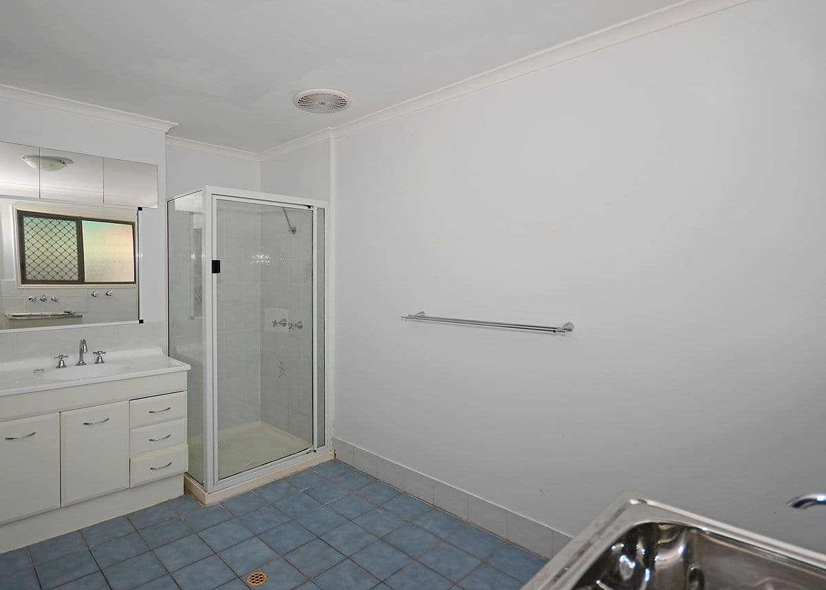 233 TORQUAY Terrace, TORQUAY QLD 4655, Torquay - Thumbnail 4