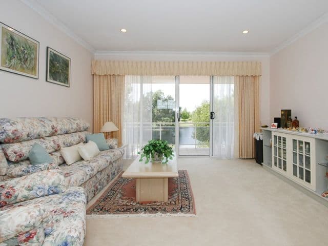 14 Bennett Drive, CANNING VALE WA 6155, Canning Vale - Thumbnail 3