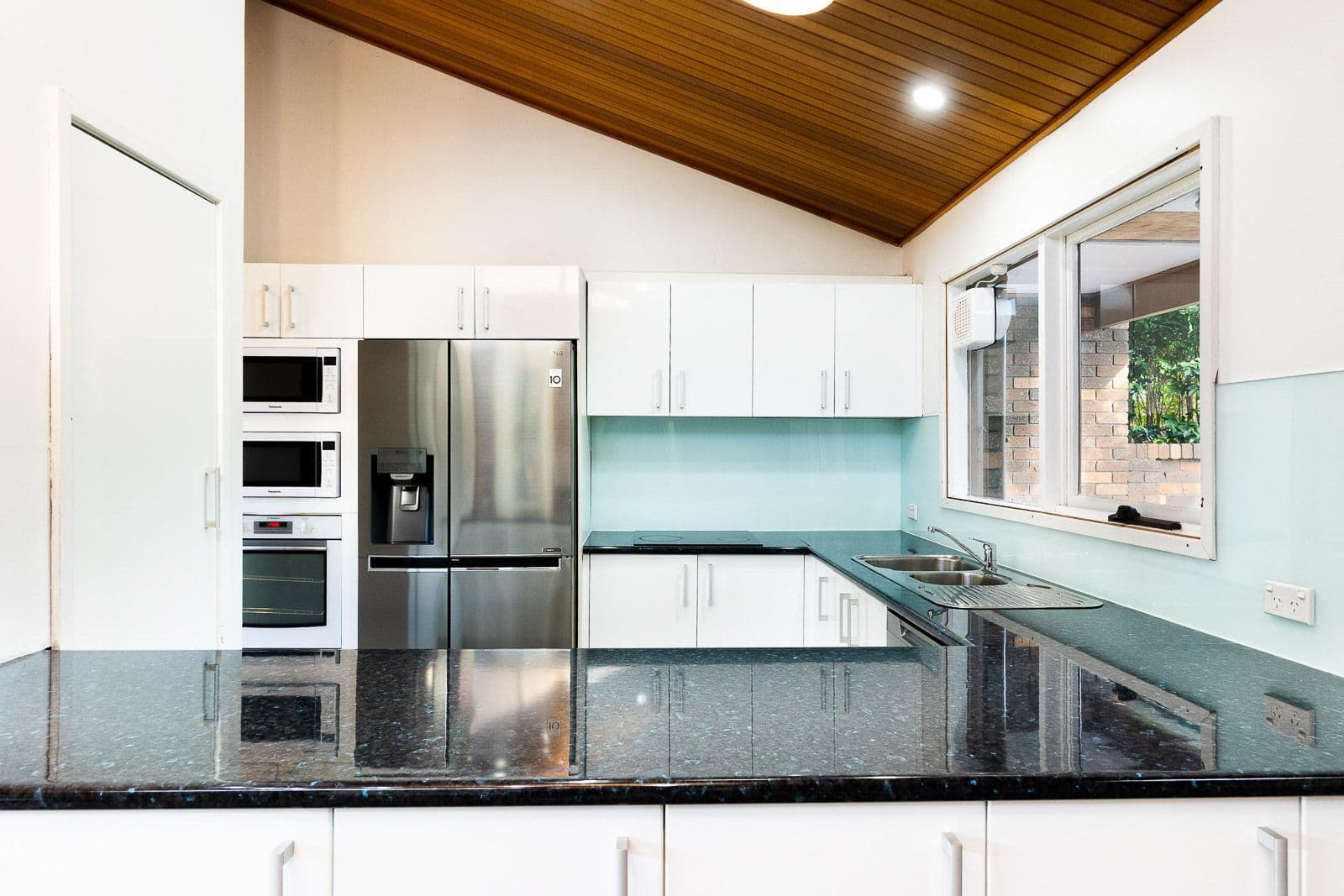 35 Chiltern Crescent, Castle Hill NSW 2154, Castle Hill - Thumbnail 2