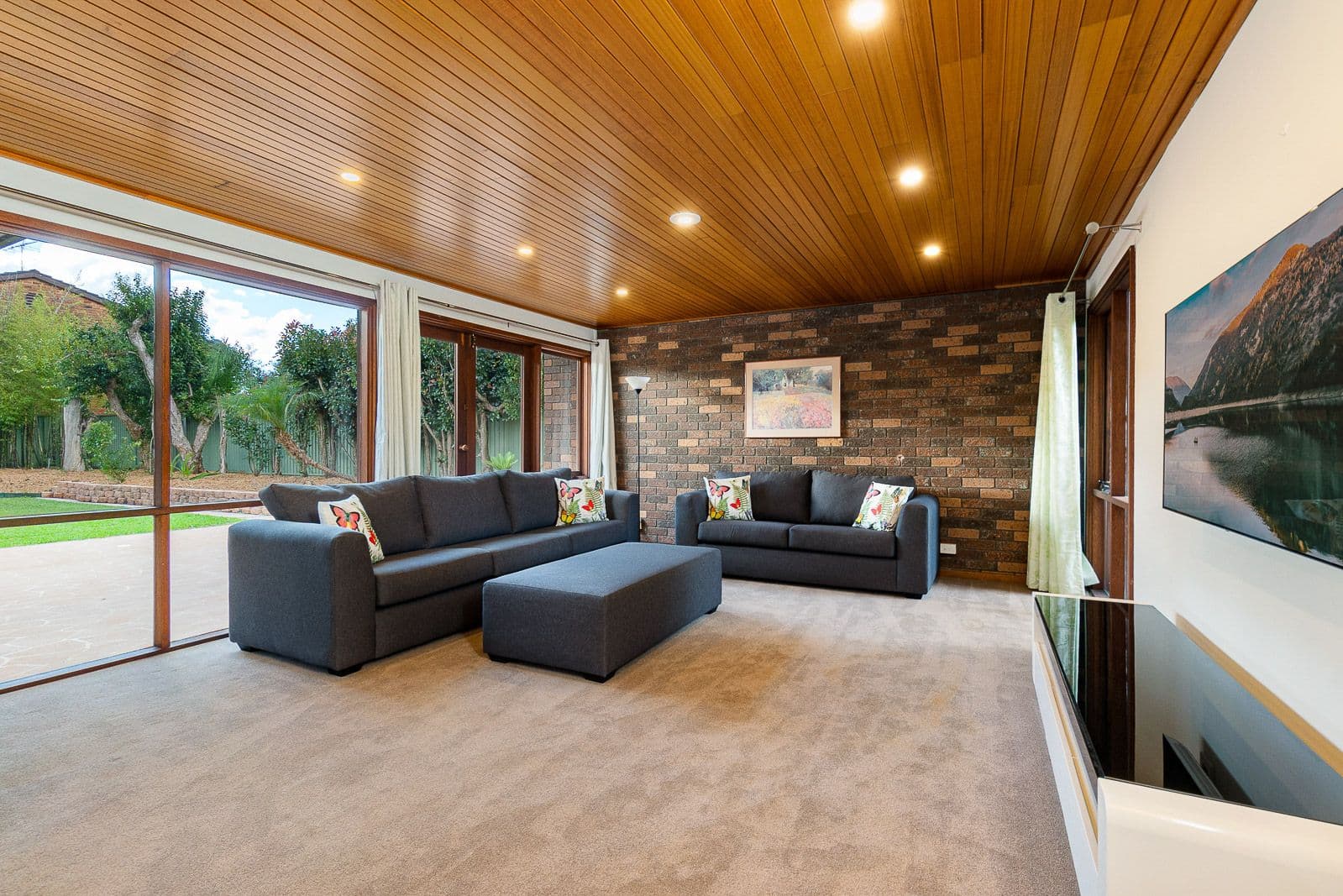35 Chiltern Crescent, Castle Hill NSW 2154, Castle Hill - Thumbnail 3