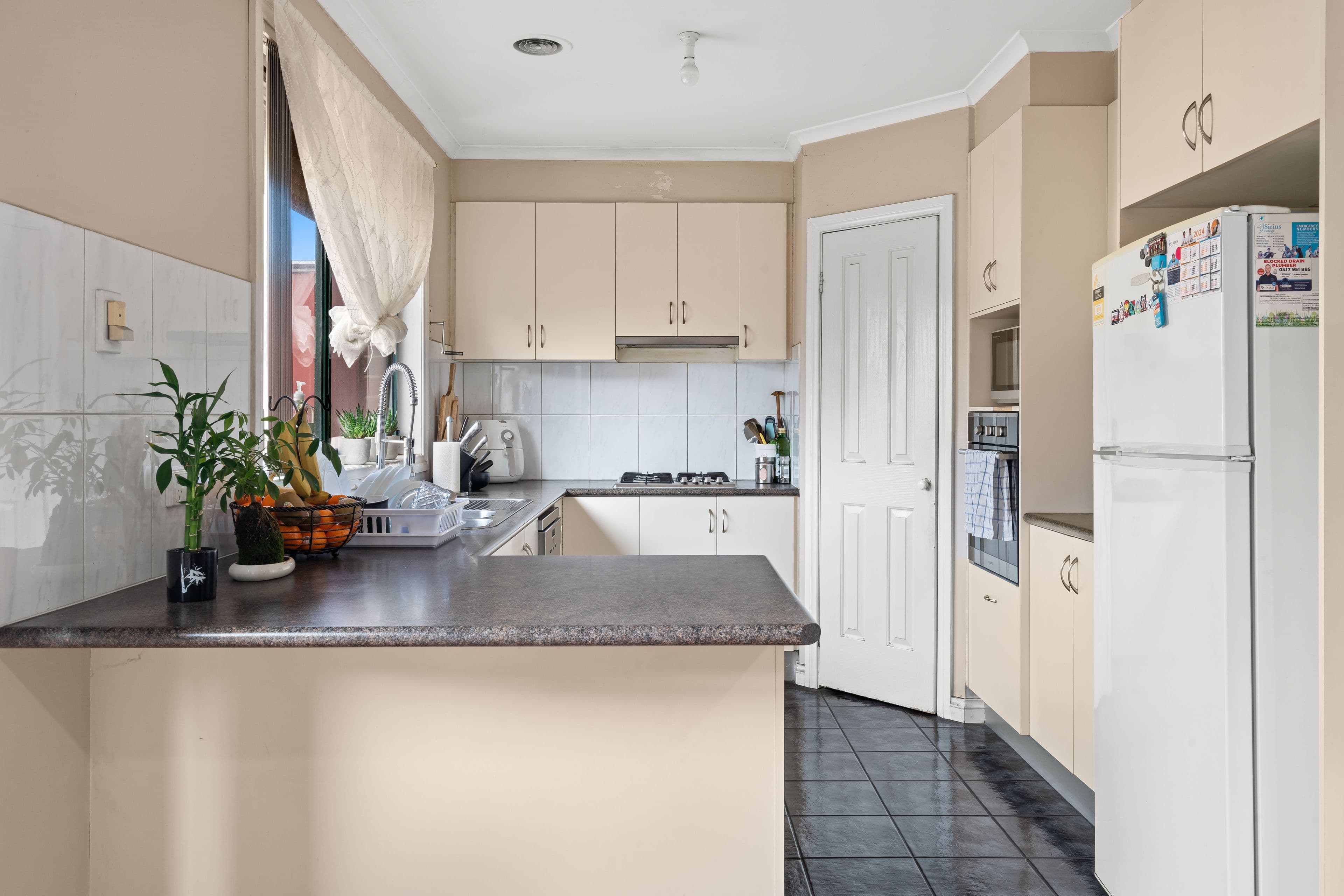 92A Hampshire Road, Sunshine VIC 3020, Sunshine - Thumbnail 3