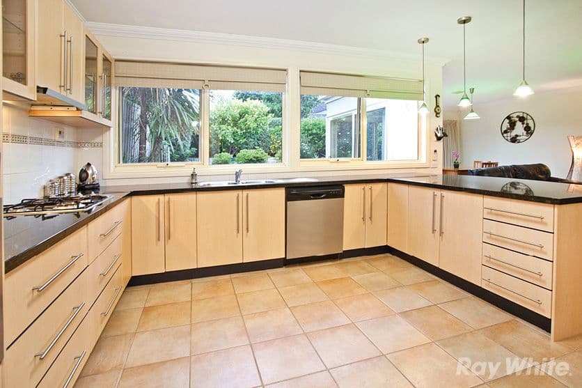 12 Callaghan Avenue, Glen Waverley VIC 3150, Glen Waverley - Thumbnail 6