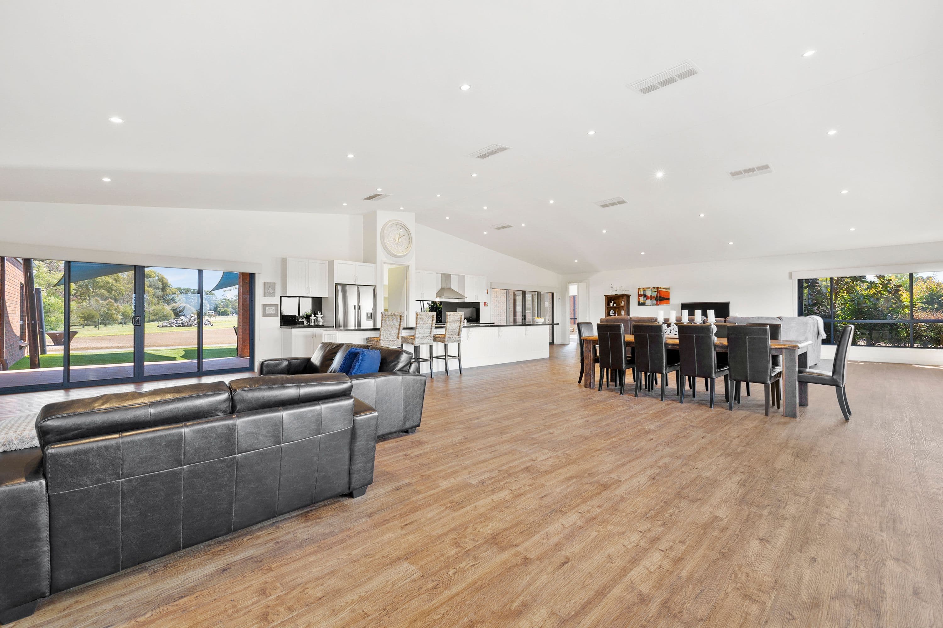 49 Frontage Road, Lake Bolac VIC 3351, Lake Bolac - Thumbnail 7