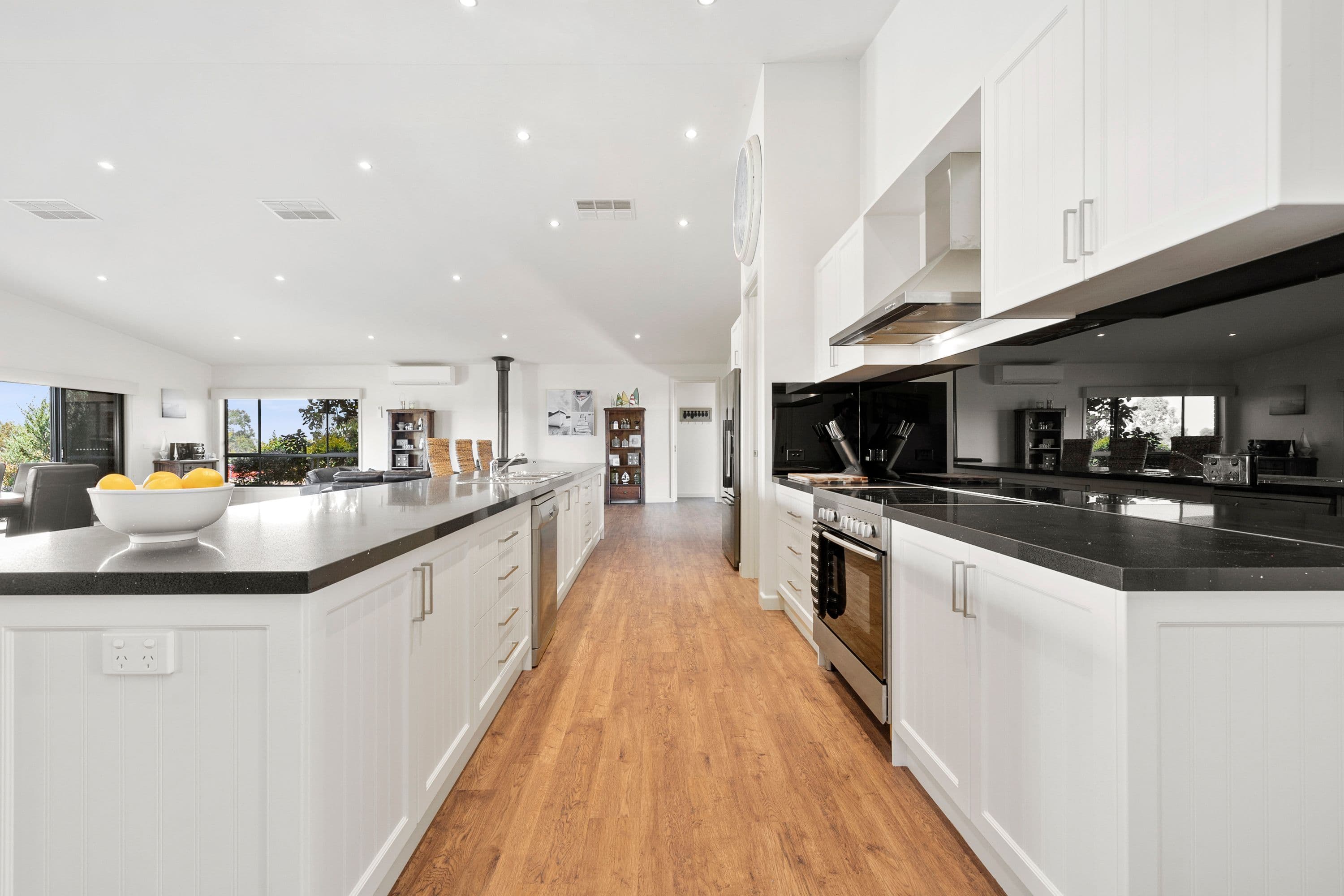 49 Frontage Road, Lake Bolac VIC 3351, Lake Bolac - Thumbnail 8