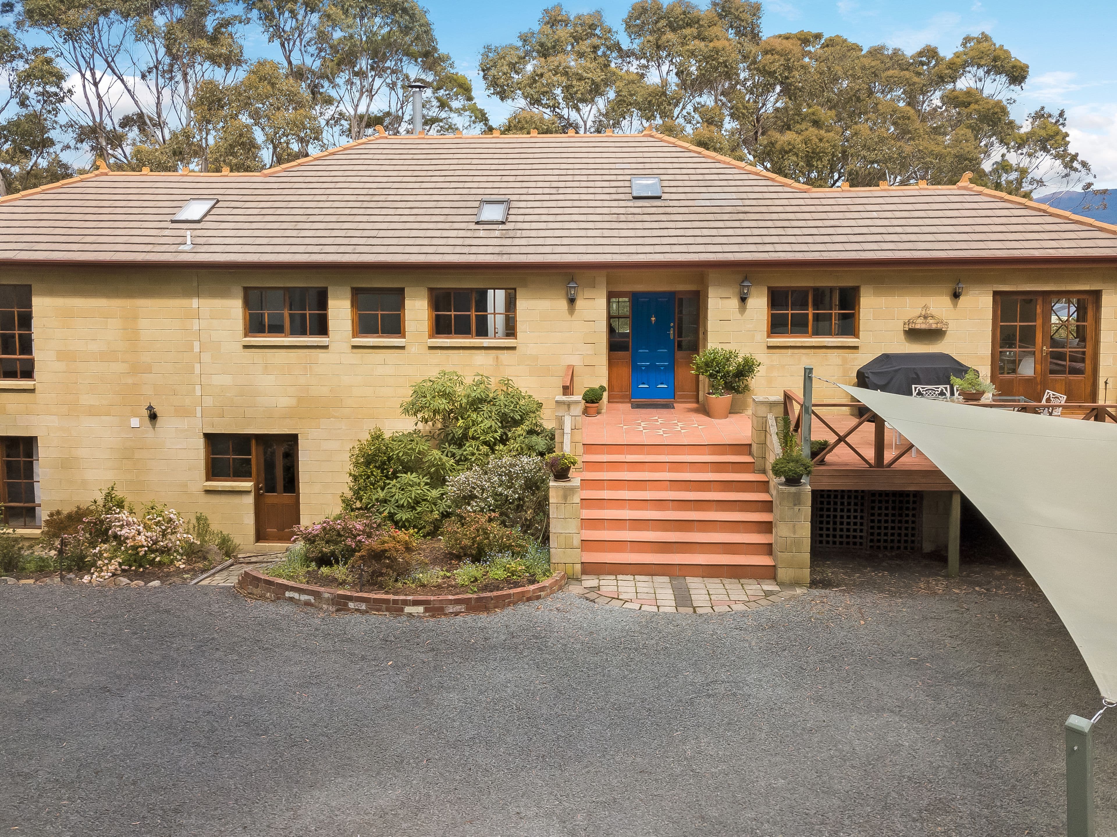 17 Broughton Avenue, Mount Nelson TAS 7007, Mount Nelson - Thumbnail 2