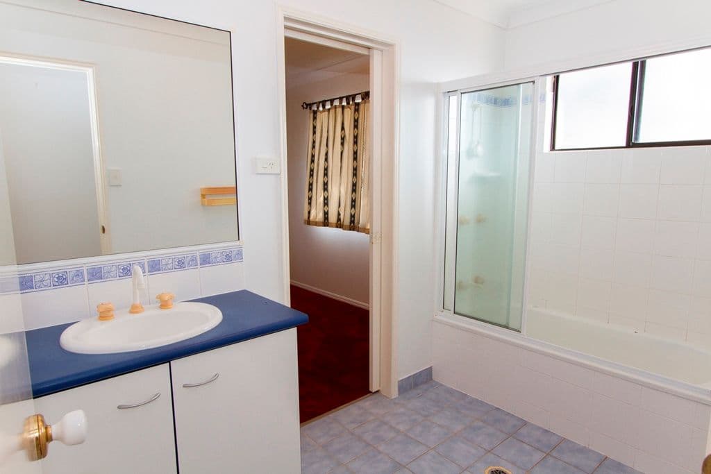 12 Bullock Street, WULGURU QLD 4811, Wulguru - Thumbnail 7