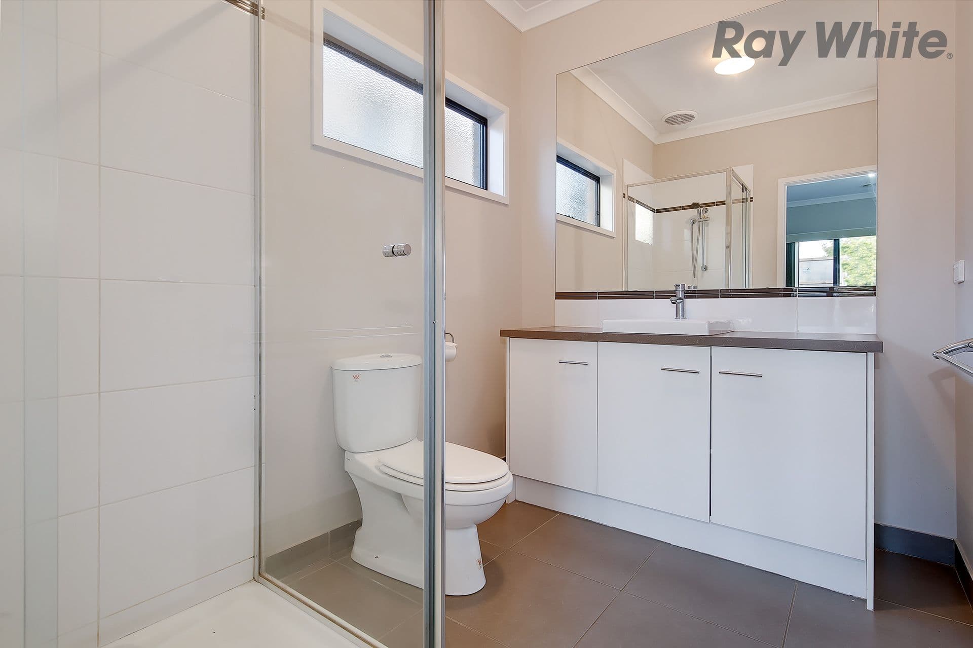 26 Broadway, Caroline Springs VIC 3023, Caroline Springs - Thumbnail 3