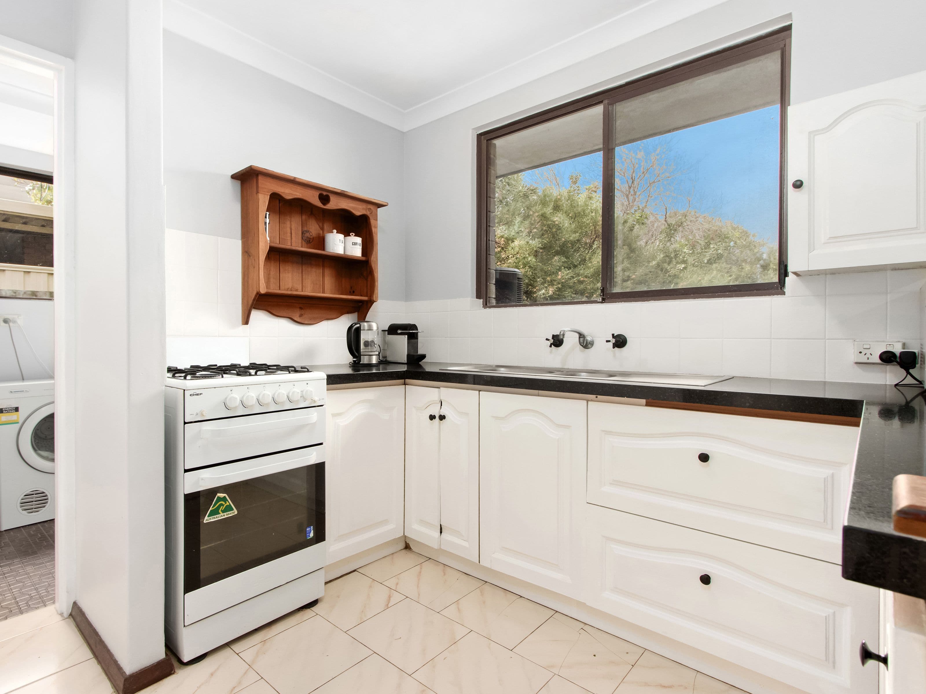 16 Goongarrie Drive, Waikiki WA 6169, Waikiki - Thumbnail 3