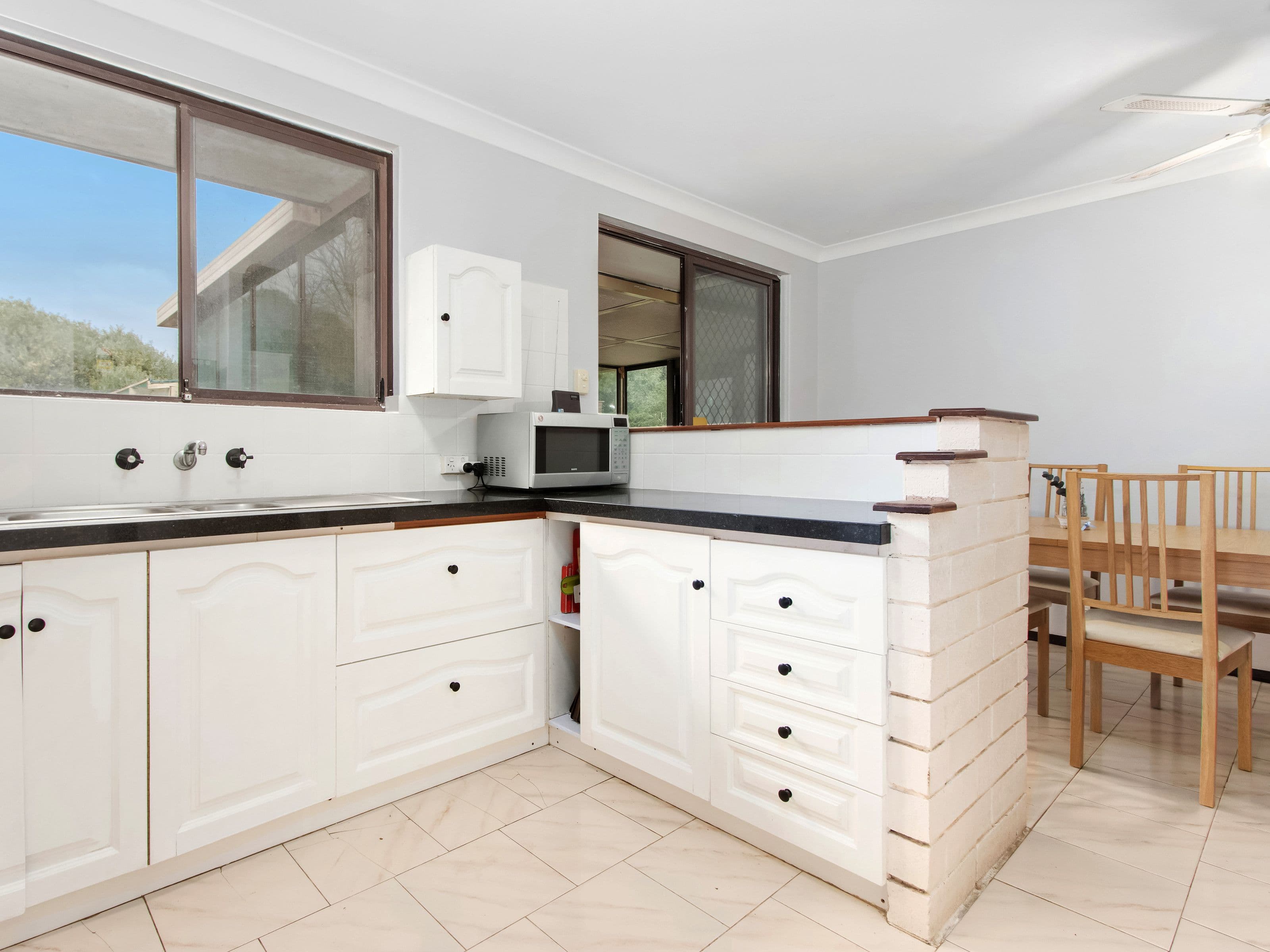 16 Goongarrie Drive, Waikiki WA 6169, Waikiki - Thumbnail 4