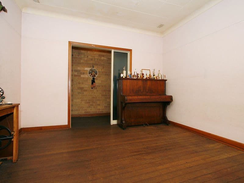 11 Walter Road West, INGLEWOOD WA 6052, Inglewood - Thumbnail 4