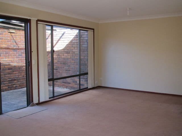 39 Seashell Avenue, MERMAID BEACH QLD 4218, Mermaid Beach - Thumbnail 2