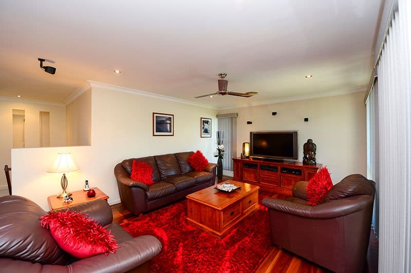 7 Michael Court, BOYNE ISLAND QLD 4680, Boyne Island - Thumbnail 6