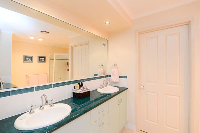 7 Michael Court, BOYNE ISLAND QLD 4680, Boyne Island - Thumbnail 8